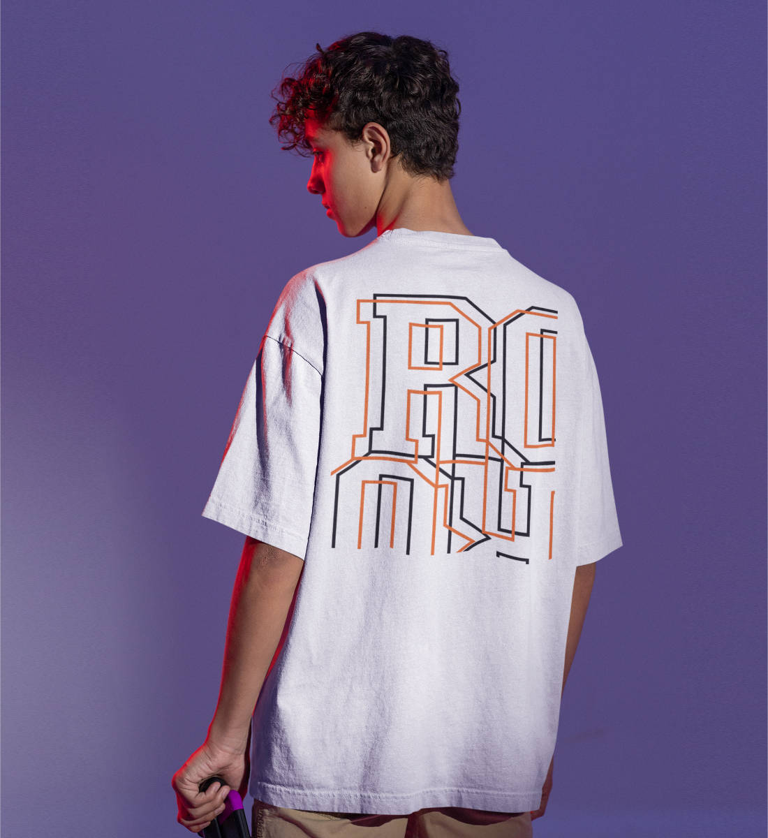 Weißes T-Shirt Unisex Oversize Fit für Frauen und Männer bedruckt mit dem Design der Roger Rockawoo Kollektion Hip Hop is Rocknroll