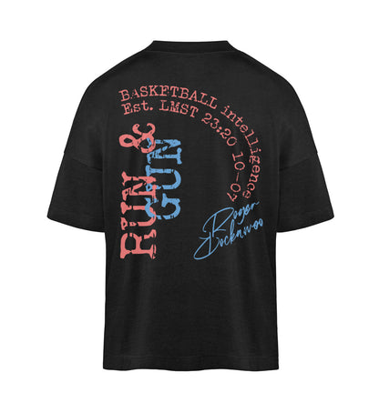 T-Shirt für Damen und Herren Oversize bedruckt mit Print Design Aufdruck der Basketball Run and Gun Collection im Roger Rockawoo Clothing Webstore Schwarz-16