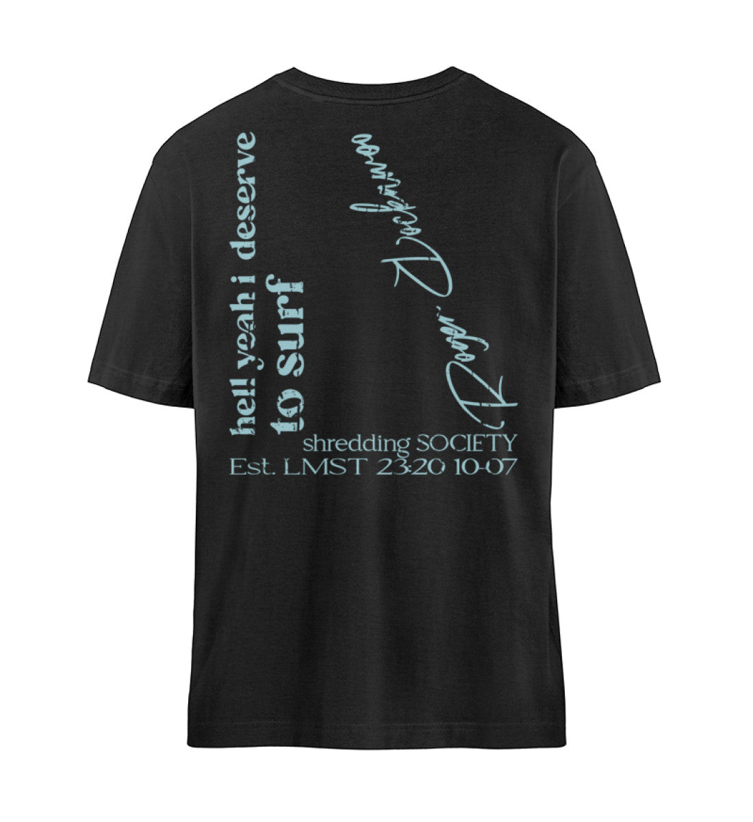 Schwarzes T-Shirt Unisex Relaxed Fit für Frauen und Männer bedruckt mit dem Design der Roger Rockawoo Kollektion Hell Yeah Surf