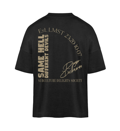 Schwarzes T-Shirt im Unisex Oversize Fit für Frauen und Männer bedruckt mit dem Design der Roger Rockawoo Kollektion same hell different devils