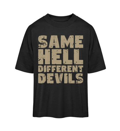 Schwarzes T-Shirt im Unisex Oversize Fit für Frauen und Männer bedruckt mit dem Design der Roger Rockawoo Kollektion same hell different devils