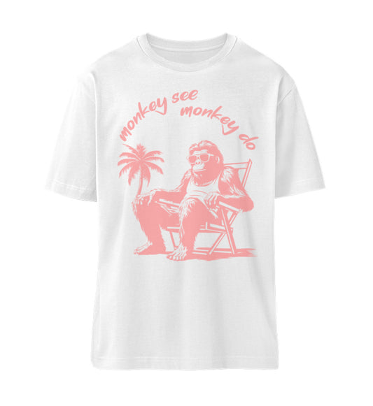 Weißes T-Shirt Unisex Relaxed Fit für Frauen und Männer bedruckt mit dem Design der Roger Rockawoo Clothing Kollektion monkey see monkey do