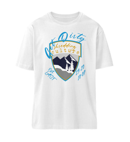 Weißes T-Shirt im Relaxed Fit Unisex für Damen und Herren bedruckt mit Print Design der Freeride Get Dirty Collection von Roger Rockawoo Clothing