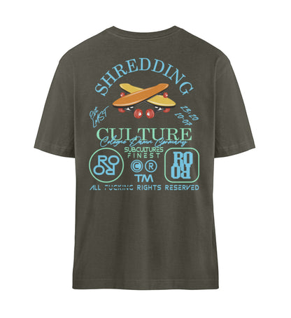 Khaki T-Shirt Unisex Relaxed Fit für Frauen und Männer bedruckt mit dem Design der Roger Rockawoo Kollektion Skateboard Shredding Culture Community