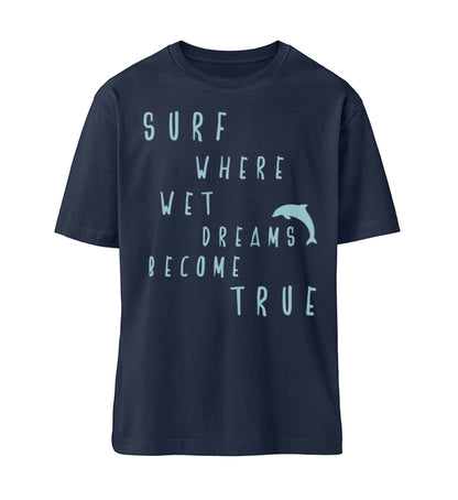 French Navy Blue T-Shirt Unisex Relaxed Fit für Damen und Herren bedruckt mit dem Design der Roger Rockawoo Kollektion Surf where wet dreams become true