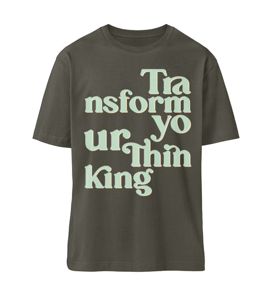 Khaki farbiges T-Shirt Unisex Relaxed Fit für Frauen und Männer bedruckt mit dem Design der Roger Rockawoo Kollektion Transform your thinking