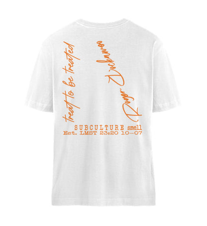 Weißes T-Shirt Unisex Relaxed Fit für Frauen und Männer bedruckt mit dem Design der Roger Rockawoo Clothing Kollektion treat to be treated