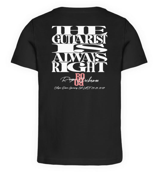 Schwarzes T-Shirt Unisex Oversize für Kinder Maedchen und Jungen rückseitig großflächig in weiß bedruckt mit dem Design Schriftzug der The Guitarist is always right Kollektion und dem Logo Schriftzug von Roger Rockawoo Clothing