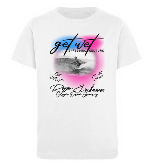 Weißes Kinder T-Shirt für Mädchen und Jungen bedruckt mit dem Design der Roger Rockawoo Kollektion surf get wet