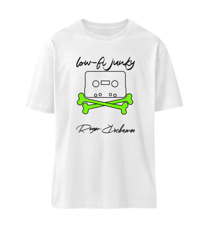 Weißes T-Shirt Unisex Relaxed Fit für Damen und Herren bedruckt mit dem Design der Roger Rockawoo Kollektion Musiker LoFi Junky