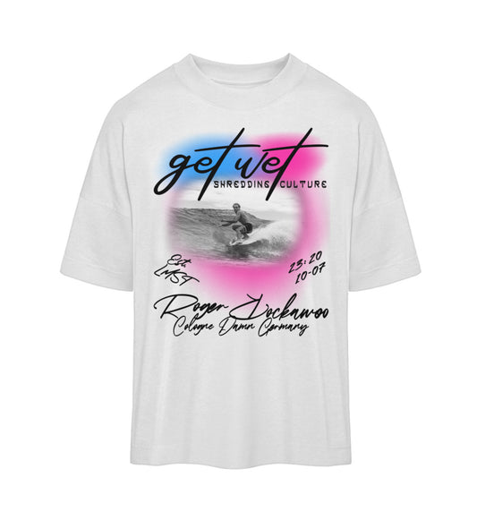 Weißes T-Shirt Unisex Oversize Fit für Frauen und Männer bedruckt mit dem Design der Roger Rockawoo Kollektion surf shredding get wet
