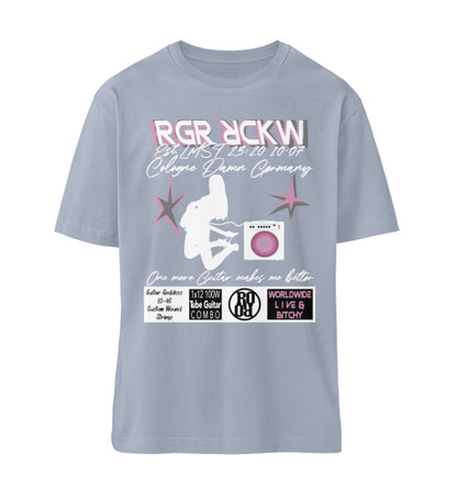 Serene Blue farbiges T-Shirt Unisex Relaxed Fit für Frauen und Männer bedruckt mit dem Design der Roger Rockawoo Kollektion Rocknroll Weekend Guitar Goddess